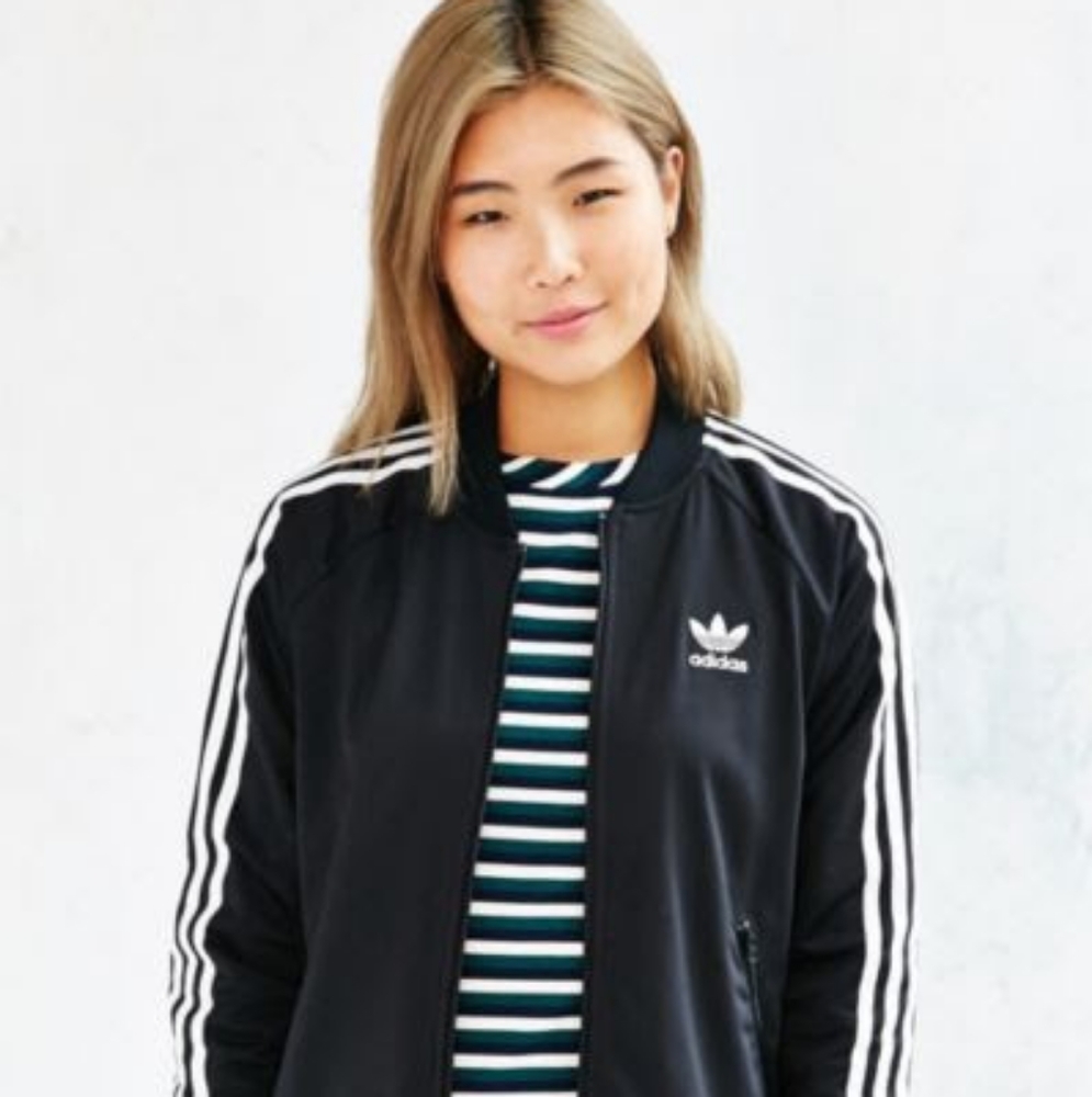 ♡adidas bomber jacket